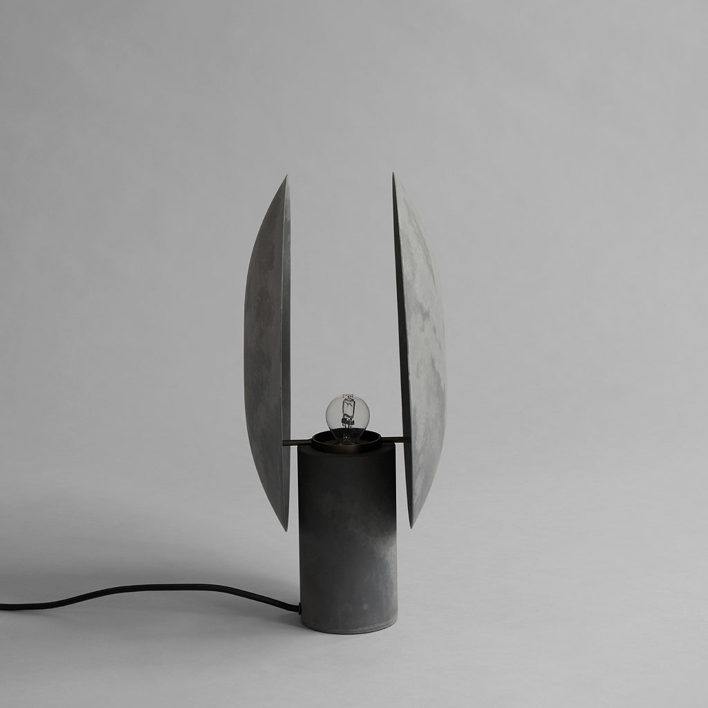 Clam Table Lamp - Oxidized
