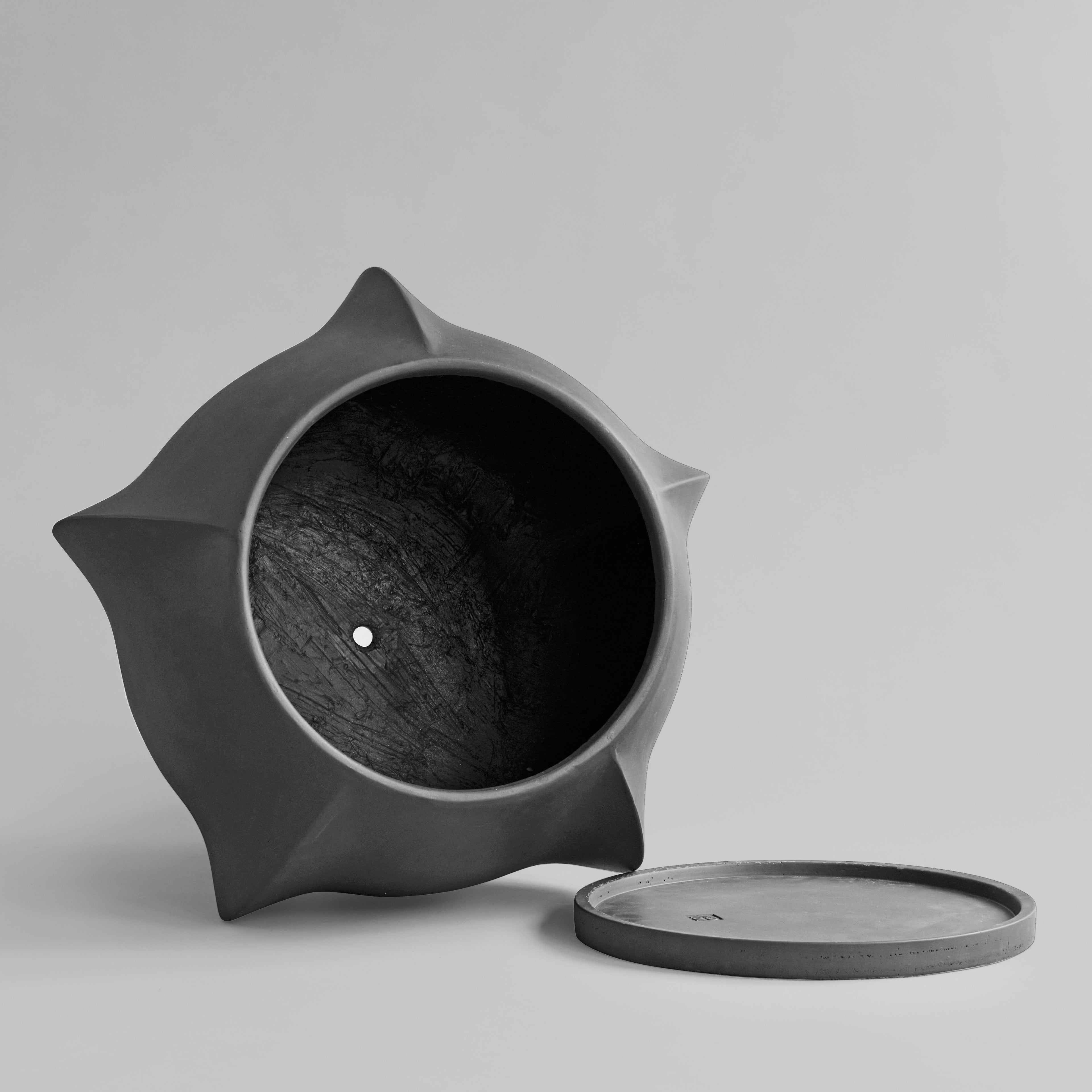 Arket Plant Pot, Big - Dark Grey
