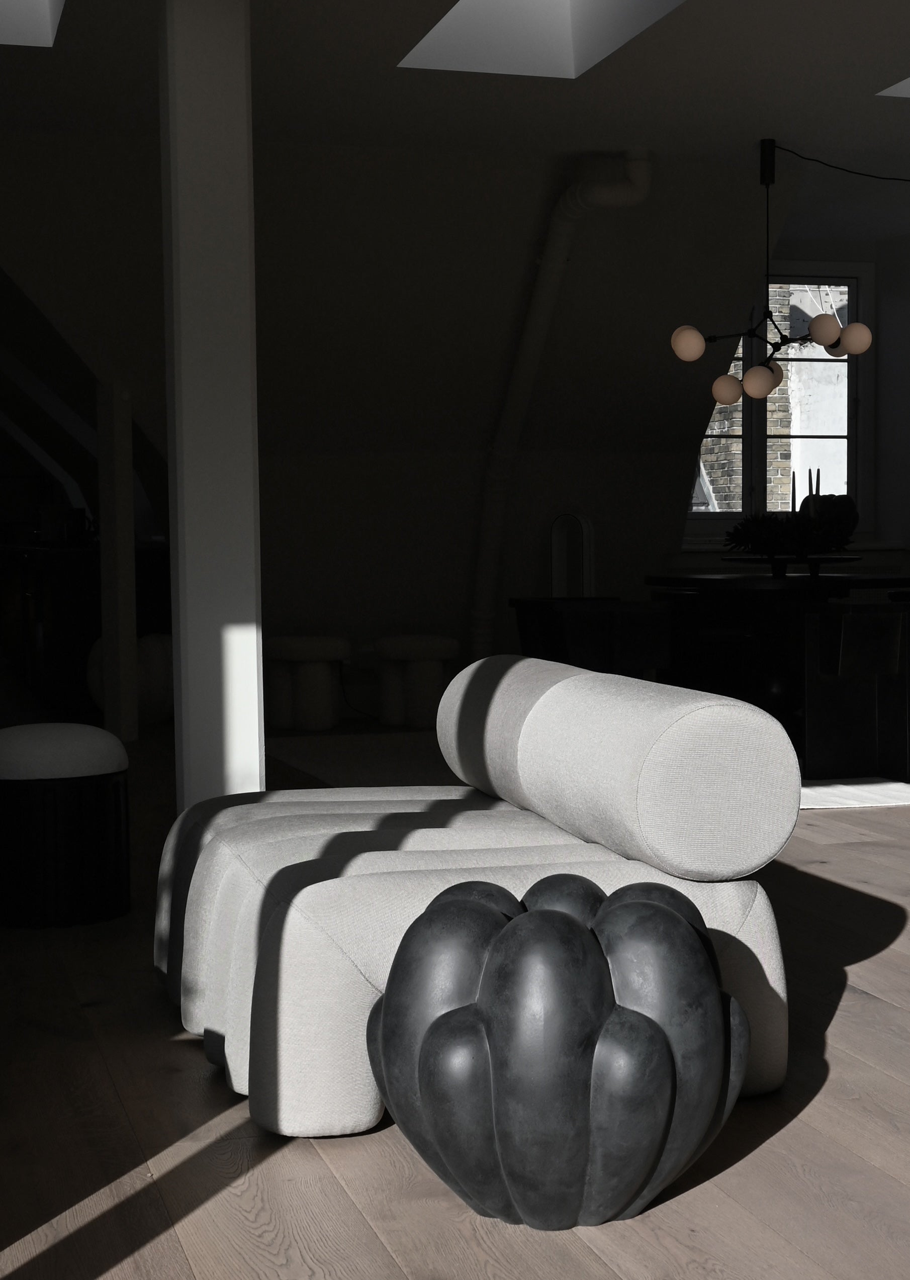 Bloom Vase Big - Black