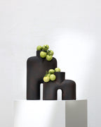 Cobra Vase Tall, Medio - Black