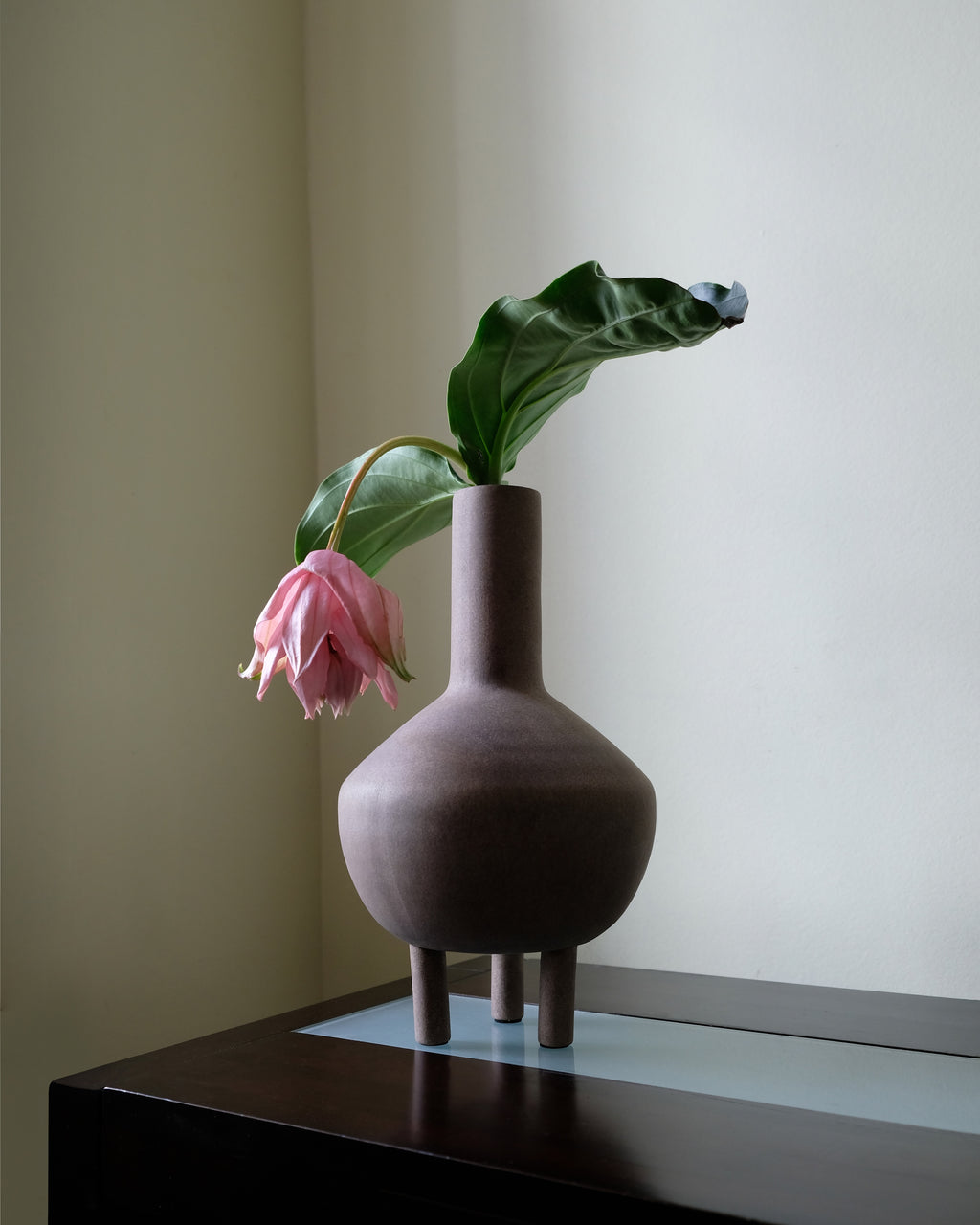 Duck Vase, Fat - Taupe